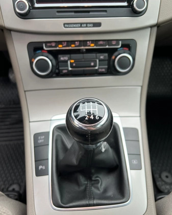 Volkswagen Passat cena 23900 przebieg: 225882, rok produkcji 2010 z Poznań małe 466